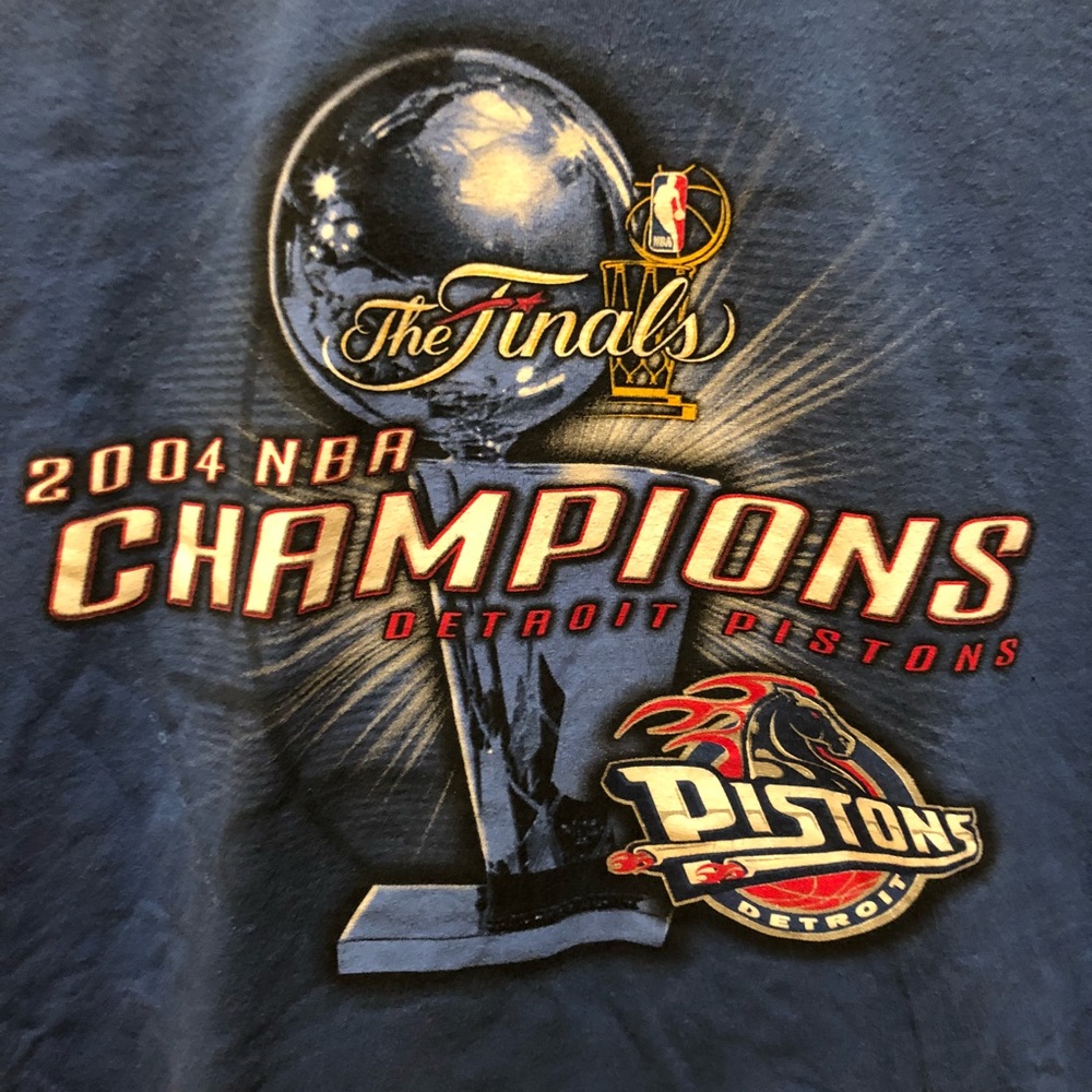 DETROIT Pistons xl 2004 world champion t shirt xl